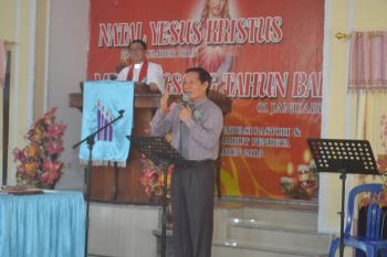 Walikota Beribadah Bersama Jemaat GMIM Sion Bailang